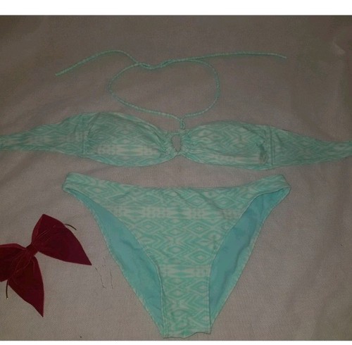 Gorgeous blue cream - , detailed